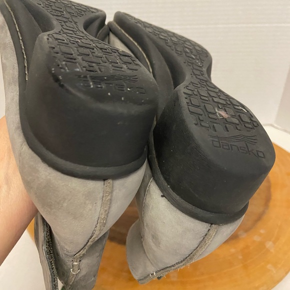 DANSKO Grey Suede Ankle Strap Ballet Wedges Sz:40 - Picture 10 of 10